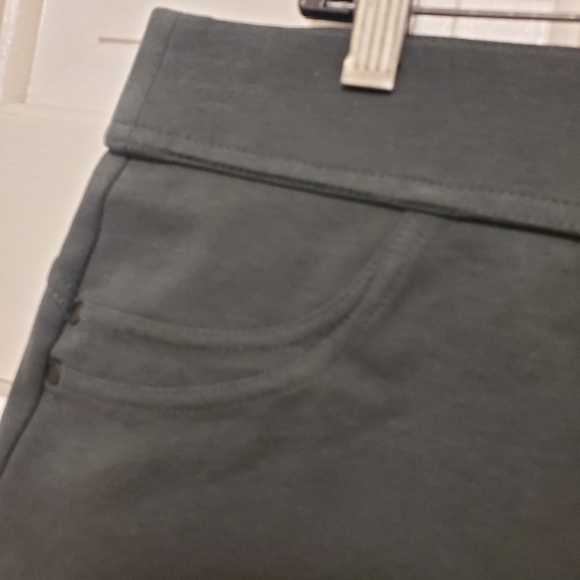 EC Liverpool Jeans Company Ponte Knit Pencil Skirt Size 8/29, Classic, Business - Picture 2 of 7